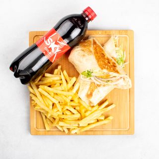 Tortilja pohana piletina, pomfrit i piće po izboru