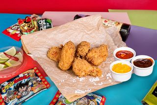 Crispy wings - panierowane + sos