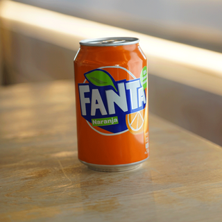 Fanta Naranja lata 330ml.