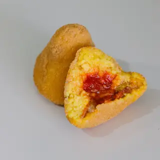 Arancina De Bolognesa Y Mozzarella