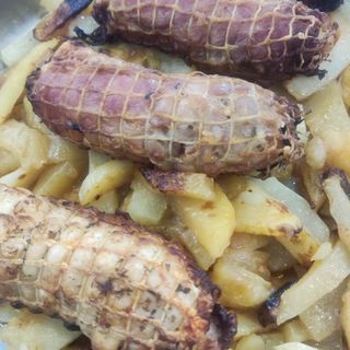 Muslo De Pollo Deshuesado Relleno De Jamón De York Y Bacon