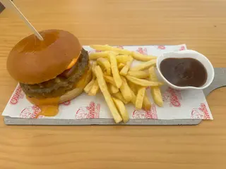 29. Hamburguesa Daneiro Burger