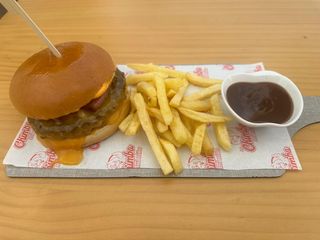 29. Hamburguesa Daneiro Burger
