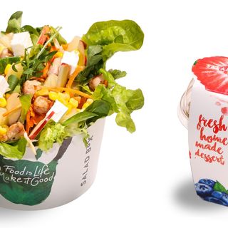 Salata Green Box + Budinca de Chia cu piure de piersici