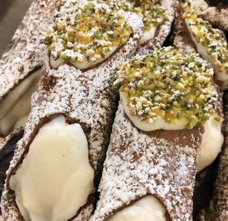 Cannolo alla ricotta
