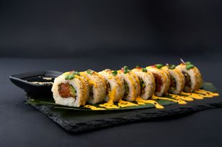 სფაისი სალმონ როლი