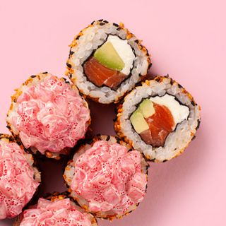 Вулкан з сьомгою та гребінцем