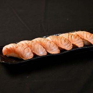 Nigiris De Salmó Flamejat (6 Uds.)