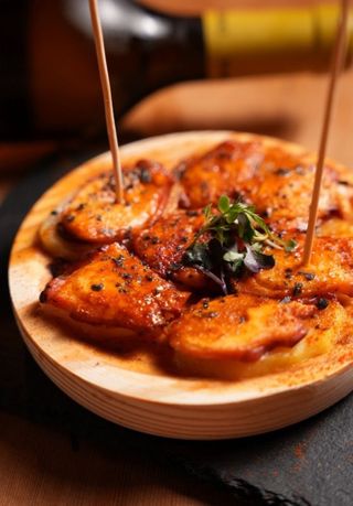 Tapa De Pulpo A La Gallega Con Cama De Patata