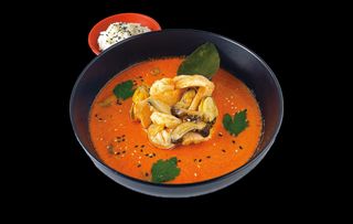 Том-ям з морепродуктами