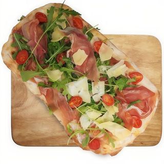 Pinsa Crudo e Scaglie