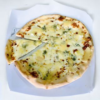 Pizza Quattro Formaggi