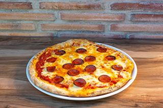 Pizza Pepperoni With Cheese 