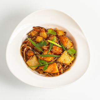 Удон з морепродуктами ( 320г )