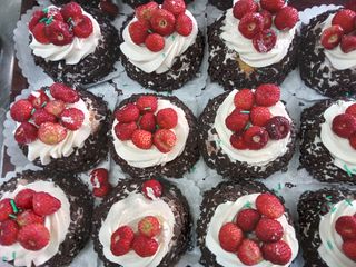 Tortina con panna con fragoline