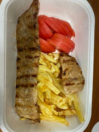 Бела вешалица 