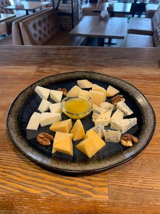 Тарілка під вино/просеко (200/30/20г)