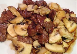 Ternera Con Champiñones