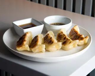 Dumplings (Ravioli) PIASTRATI con maiale e verza - 4 pz