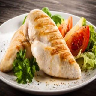 Pechuga de pollo con guarnición