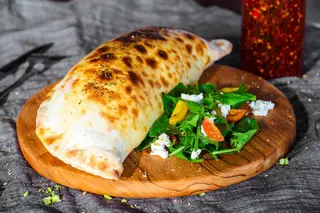 Calzonie Cordon Bleu + canette Gratuite 