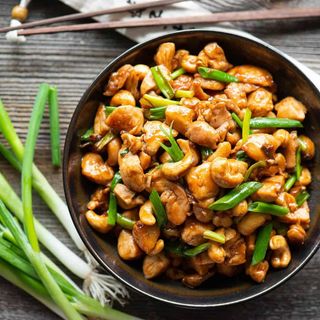 Chicken With Cashewnuts