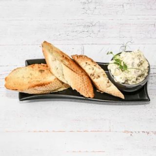 Grzanki z pastą rybną