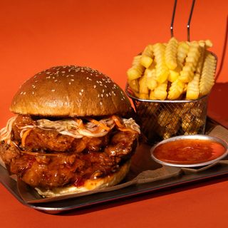 ტკბილ-ცხარე ბურგერის კომბო