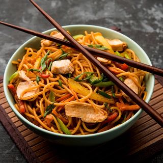 A20 - Chao min com Frango