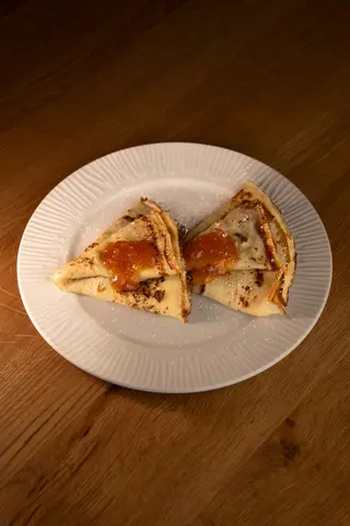 Palačinke sa džemom od kajsija