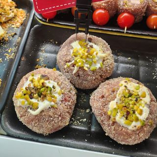 Polpetta di macinato 150 g stracciatella e pistacchio