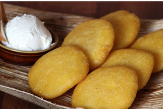 Arepitas Con Nata Criolla (5 Uds.)