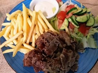 K2 Talerz Kebab ( 150 g) z frytkami