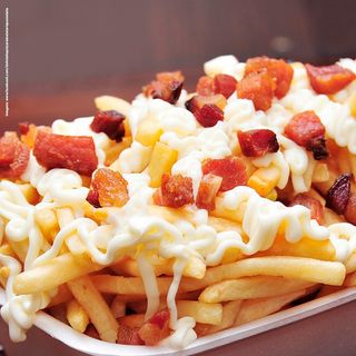 Batatas fritas com Bacon e Cream Cheese