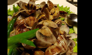 Vongole saltate con zenzero