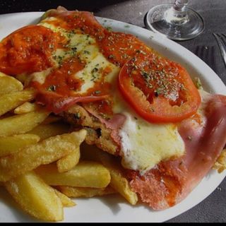 Milanesa de pollo napolitana 