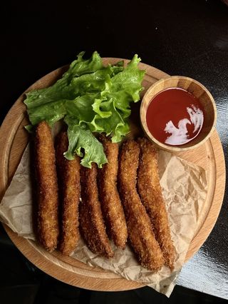 Chicken Strips / ketchup