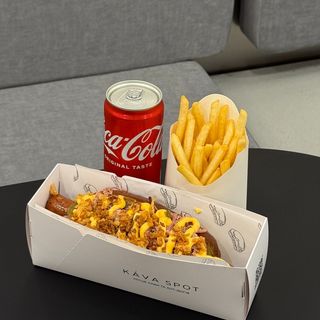 КОМБО Хот-дог з томленою свининою та халапеньо + діпи + кола 0.3