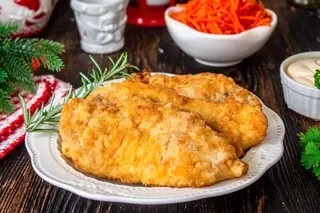 Відбивна куряча з соусом (100/50г)