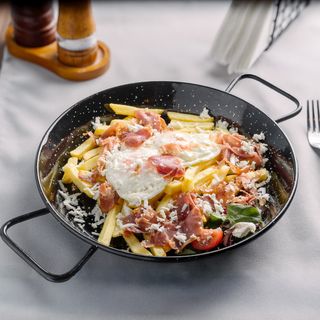 Omletă cu șuncă și mozzarella