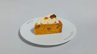 Porcio de carrot cake