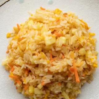 9 Riso con ananas 