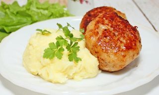 Domaći kotleti + pire krompir