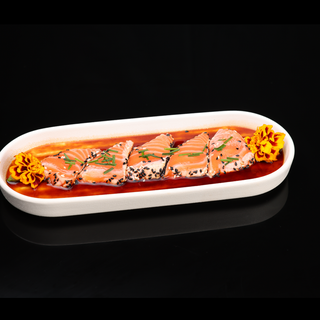 150. Tataki de salmón