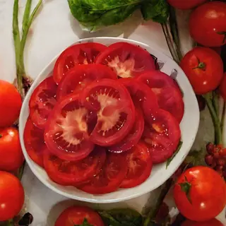 Paradajz salata