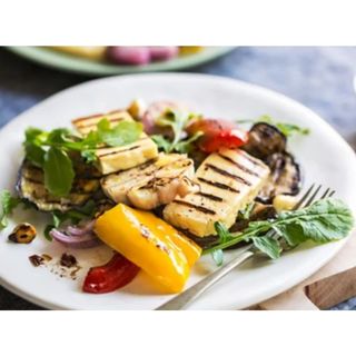 Grilled Halloumi & Vegetable Salad