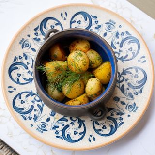 კარტოფილი სვანური მარილით და კამით