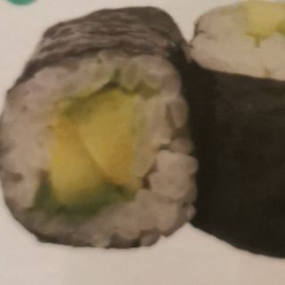 38. Avocado maki