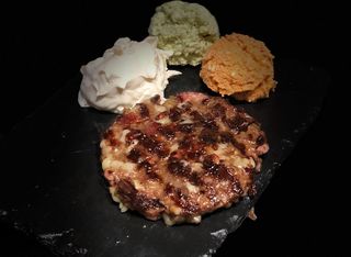 Легендарна телешка плескавица (250г)