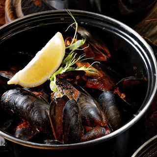 Мидии в  соусе том ям